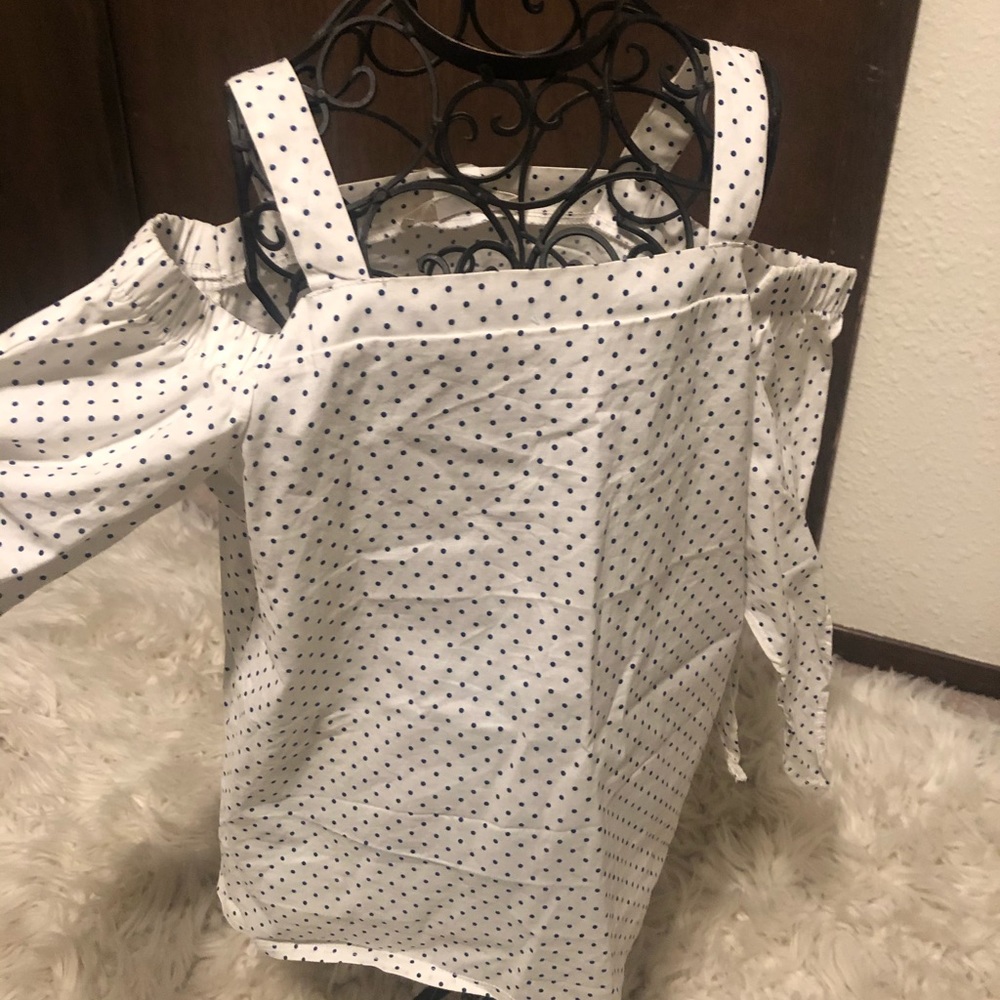 Girls off shoulder shirt